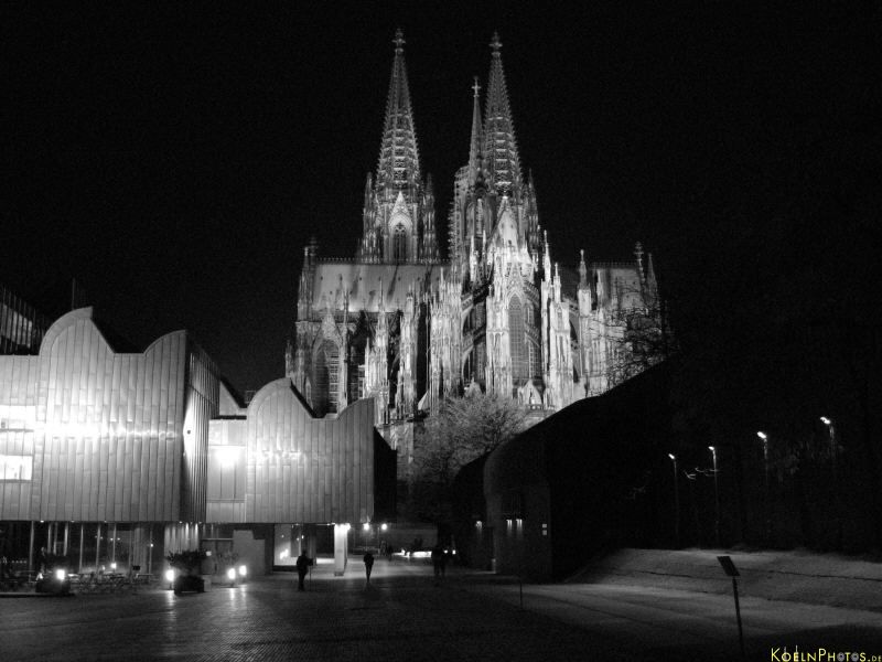 Bild 2005-10-20_Koeln-Nacht-IXUS_046.JPG wird geladen...